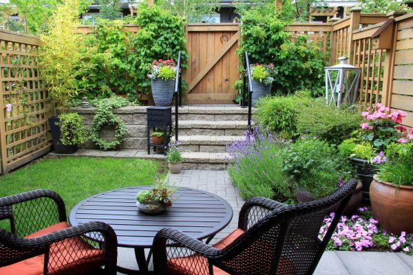 Small Yard Landscaping in Joplin