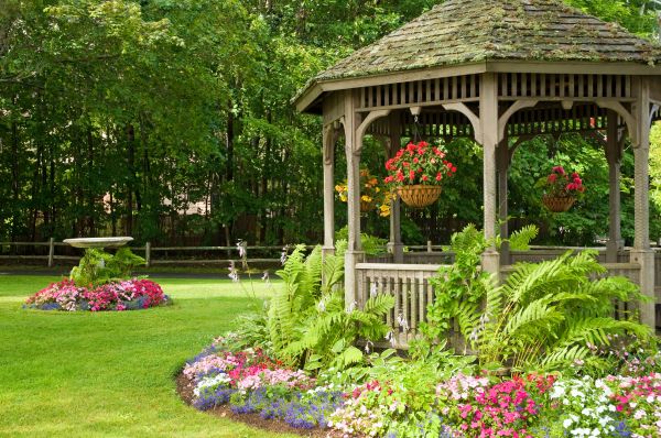 Backyard Landscaping Service in Joplin